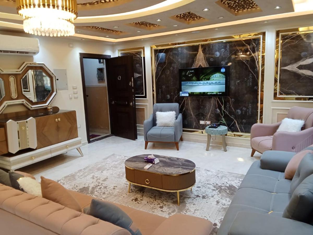Apartment Royal Nile View Apartment: Luxurious In Muhandessin *